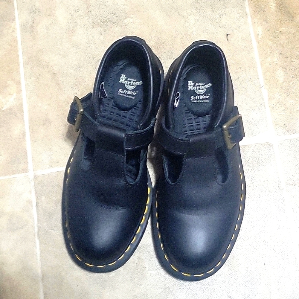 COPY - Women's Doc Martens Mary Jane's. Nwot. Black. No flaws. Authentic!